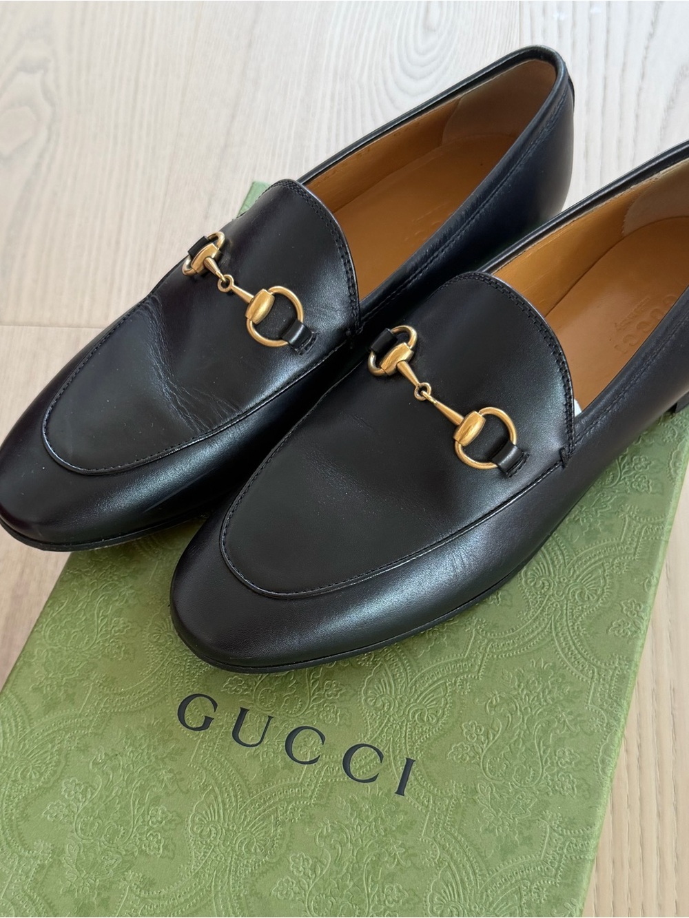 Gucci Black Leather Loafers with Gold Horsebit